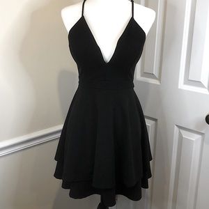 Black V-Neck Lace Back w Gold Zipper Open Back Tiered Dress Adjust Straps Sz MD